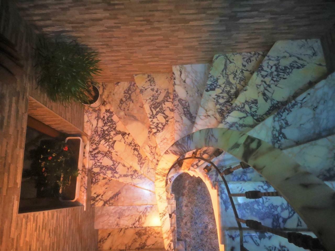 Hostel Sadu Kutaisi Dış mekan fotoğraf