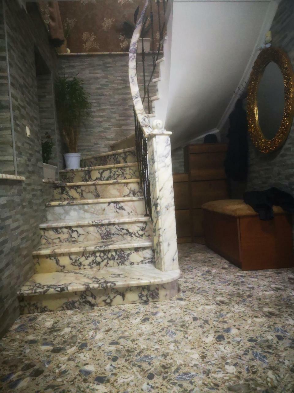 Hostel Sadu Kutaisi Dış mekan fotoğraf